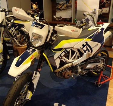 HUSQVARNA 701 SUPERMOTO Übergabe!!! - Bild 5 HUSQVARNA 701 SUPERMOTO Übergabe!!! - Bild 5