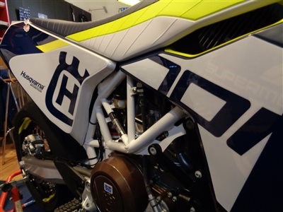 HUSQVARNA 701 SUPERMOTO Übergabe!!! - Bild 6 HUSQVARNA 701 SUPERMOTO Übergabe!!! - Bild 6
