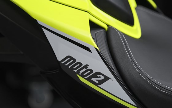 New Street Triple R / RS / Moto2 - Bild 4