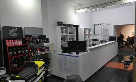 Umzug Kundendienst Annahme / Teileverkauf