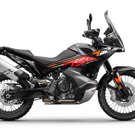 KTM präsentiert die neue 790 ADVENTURE 
Die KTM 790 ADVENTURE ist zurück: Die vielseitige Kombination aus drehmomentstarker Leistung, geschmeidigem Handling und max ... Weiter >>