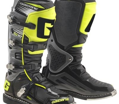 Scorpion Helme und Gaerne Stiefel - Bild 2 Scorpion Helme und Gaerne Stiefel - Bild 2