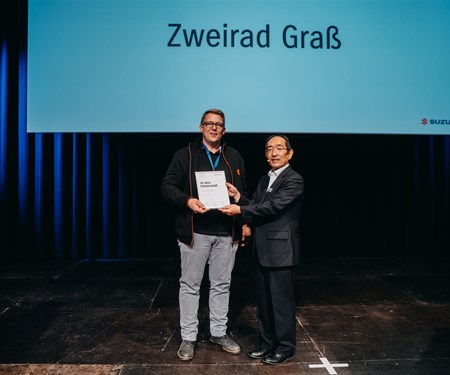 Würdigung für 40 Jahre Suzuki Partnerschaft
