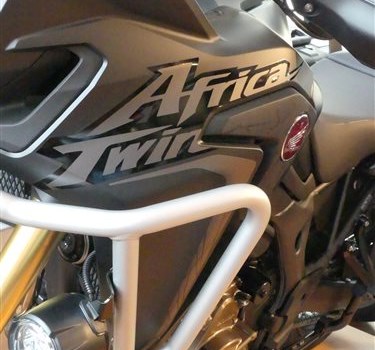 Africa Twin Lagernd @ Stahl Bikers Only - Bild 2 Africa Twin Lagernd @ Stahl Bikers Only - Bild 2