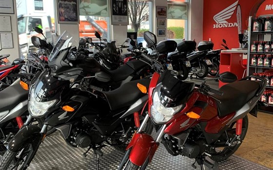 Honda CB125F in rot und schwarz verfügbar   - Bild 2