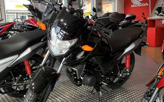 Honda CB125F in rot und schwarz verfügbar   - Bild 3