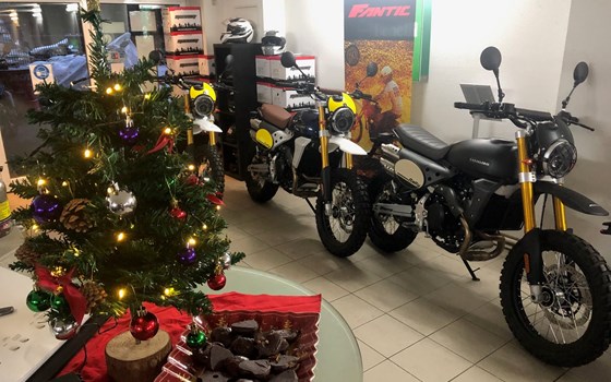Das ATT- Fantic-Moto Morini-Mash Team wünscht euch allen eine frohe Weihnachtszeit.  - Bild 2