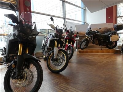 Africa Twin Lagernd @ Stahl Bikers Only - Bild 9 Africa Twin Lagernd @ Stahl Bikers Only - Bild 9