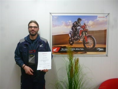 Wir gratulieren zum Honda Reparatur Techniker  - Bild 1