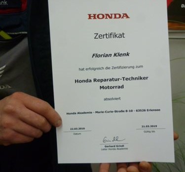 Wir gratulieren zum Honda Reparatur Techniker  - Bild 2