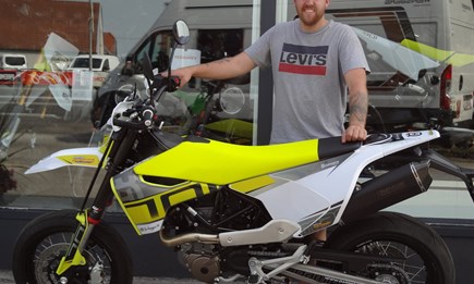 Eine Husqvarna 701 Schönheit geht auf Reisen!!