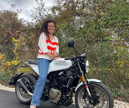 Motorradfahren hebt Grenzen auf. Mensch und Maschine, Natur und Technik, alles wird eins.   Motorradfahren hebt Grenzen auf. Mensch und Maschine, Natur und Technik, alles wird eins.