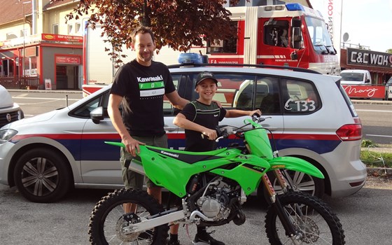 Ist Jan schneller als es die Polizei erlaubt ?? - Bild 1 Ist Jan schneller als es die Polizei erlaubt ?? - Bild 1