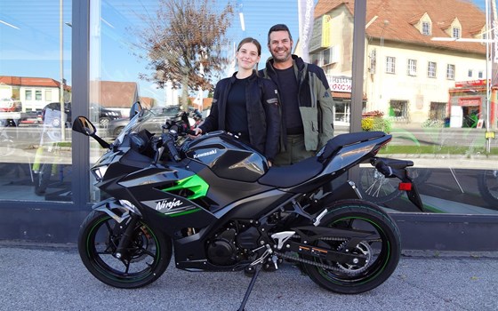 Vater und Tochter mit Motorsportgenen!!! - Bild 1 Vater und Tochter mit Motorsportgenen!!! - Bild 1