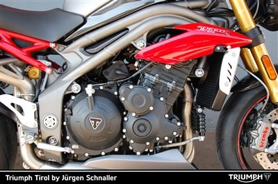 Triumph Speed Triple R - Bild 7
