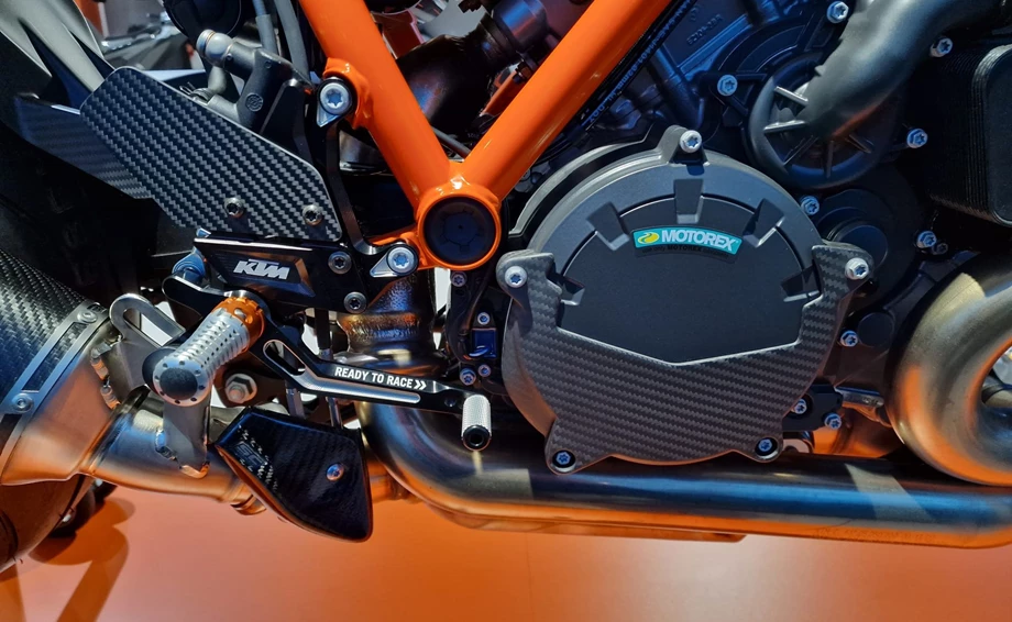 KTM 1290 SUPER DUKE R EVO Carbon Edition Bild 6: KTM 1290 SUPER DUKE R EVO Carbon Edition