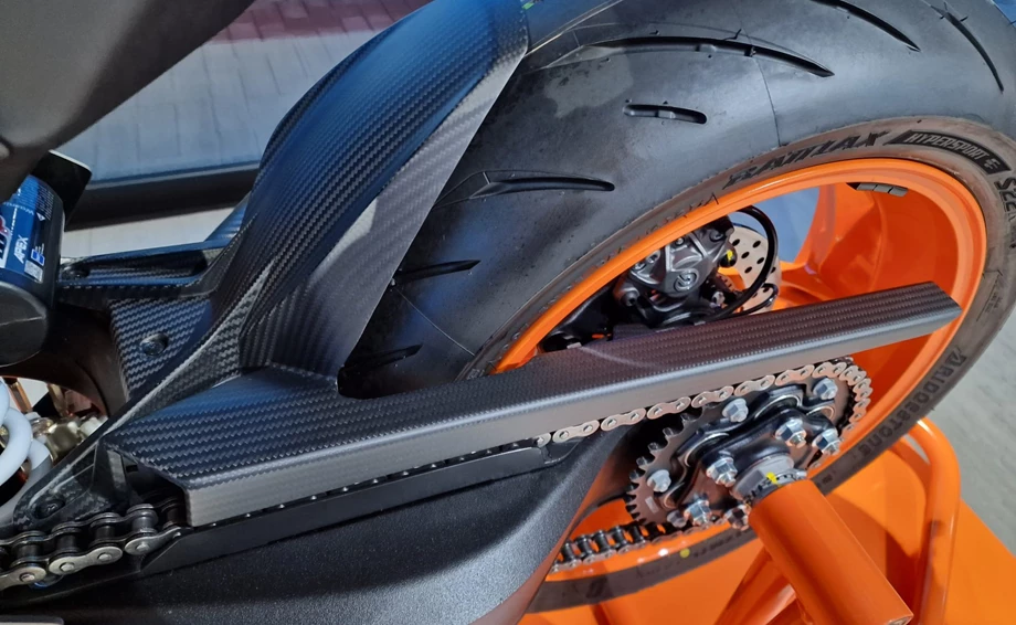 KTM 1290 SUPER DUKE R EVO Carbon Edition Bild 7: KTM 1290 SUPER DUKE R EVO Carbon Edition