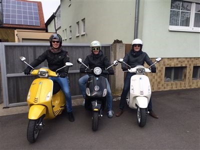3 Jungs - ein Plan: Mit der 50 ccm Vespa über die Alpen - Bild 1