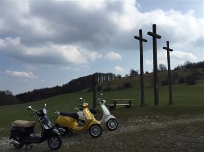 3 Jungs - ein Plan: Mit der 50 ccm Vespa über die Alpen