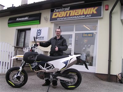 Erstes Roll out der neuen Husqvarna 701 Supermoto