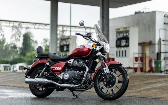 Royal Enfield Super Meteor 650  - Bild 11