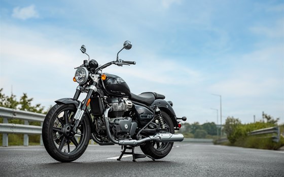 Royal Enfield Super Meteor 650  - Bild 3