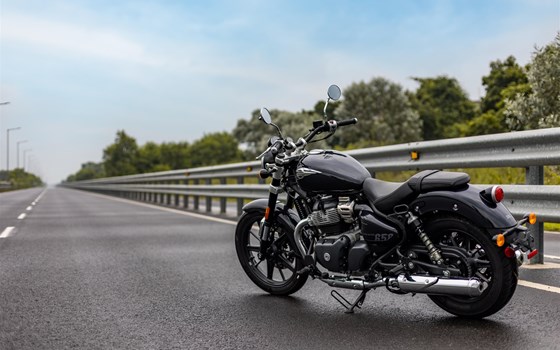 Royal Enfield Super Meteor 650  - Bild 4