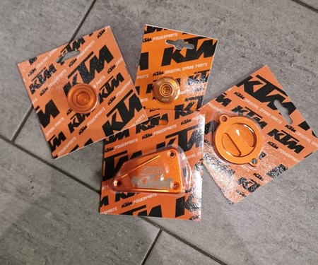 Eloxierte CNC-Teile von KTM-Powerparts