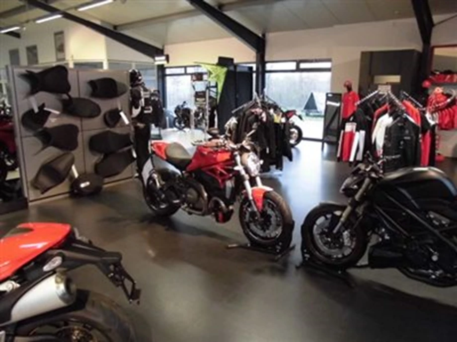 DUCATI JUBILÄUMSANGEBOT - 90 JAHRE DUCATI Bild 7: DUCATI JUBILÄUMSANGEBOT - 90 JAHRE DUCATI