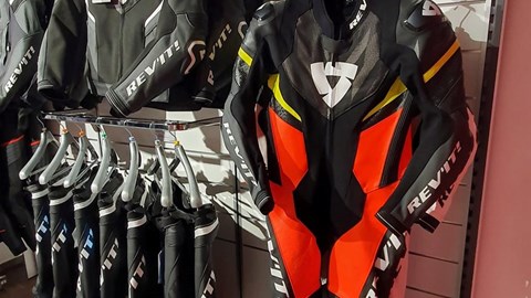 Honda Semmler - neuer Revit Lederkombi