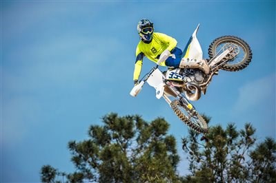 6 Monate Garantie auf Husky Cross 2017 6 Monate Garantie auf Husky Cross 2017