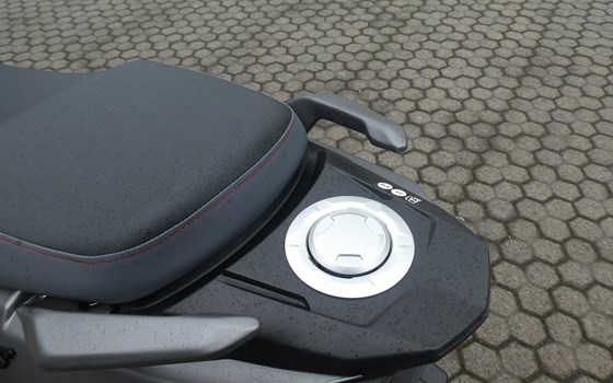 Der neue Suzuki Avenis 125 - Bild 10