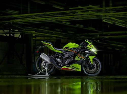 NINJA ZX-4RR - der neue Vierzylinder-Supersportler
