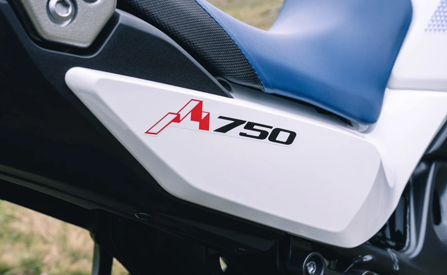 Honda Semmler - Preise für die neue Honda Transalp Bild 3: Honda Semmler - Preise für die neue Honda Transalp