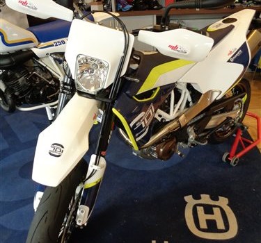 HUSQVARNA 701 SUPERMOTO --> RIDE OUT!!! - Bild 2 HUSQVARNA 701 SUPERMOTO --> RIDE OUT!!! - Bild 2