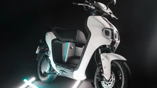 E-Mobilität in ihrer coolsten Form.  Bild 4: E-Mobilität in ihrer coolsten Form.