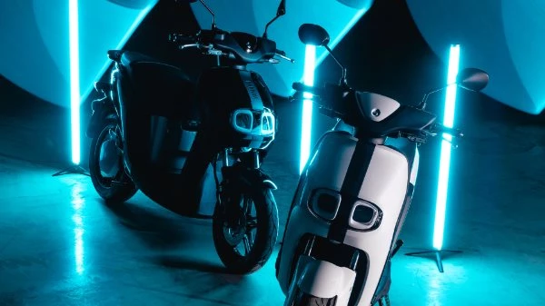 E-Mobilität in ihrer coolsten Form.  Bild 1: E-Mobilität in ihrer coolsten Form.