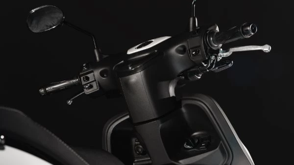 E-Mobilität in ihrer coolsten Form.  Bild 7: E-Mobilität in ihrer coolsten Form.