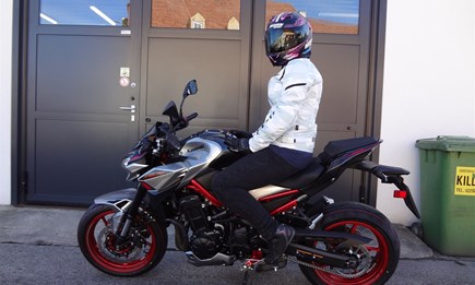 Roll out einer Kawasaki Z 900