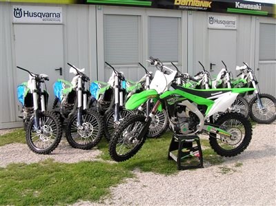 Kawasaki MX Modelle 2017 EINGETROFFEN ! - Bild 2  Kawasaki MX Modelle 2017 EINGETROFFEN ! - Bild 2