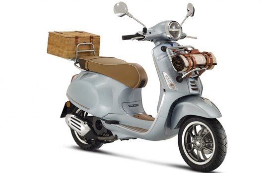 Wunderschön: Vespa Pic Nic 50 / 125 - Bild 1