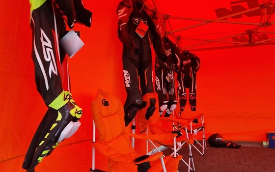 "KTM Breuer on Tour" bei Möbel Höffner  - Bild 6