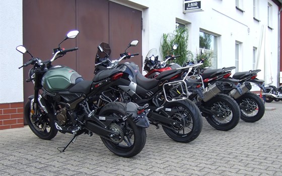 Dem Sommer entgegen - VOGE 300AC  - Bild 8