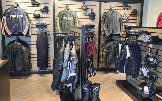 NEUE KOLLEKTION VON TRIUMPH IM HAUS! - Bild 5