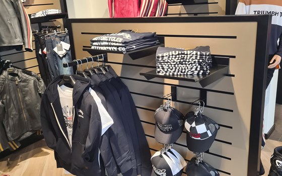 NEUE KOLLEKTION VON TRIUMPH IM HAUS! - Bild 6