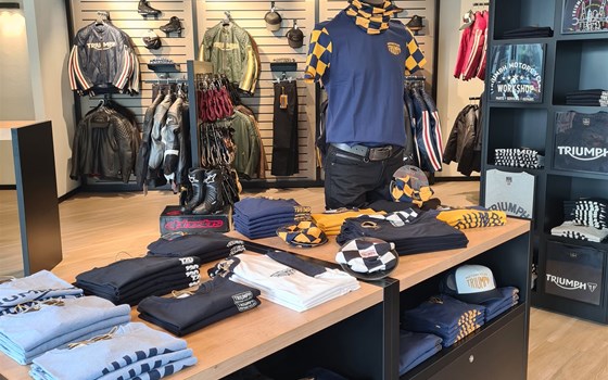 NEUE KOLLEKTION VON TRIUMPH IM HAUS! - Bild 1