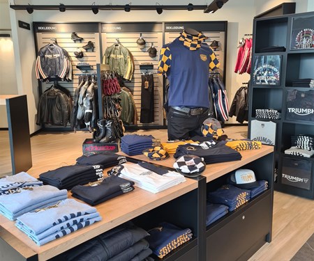 NEUE KOLLEKTION VON TRIUMPH IM HAUS!