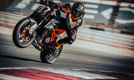 KTM PRÄSENTIERT DIE KTM 1290 SUPER DUKE RR 2023 ALS STRENG LIMITIERTES SONDERMODELL