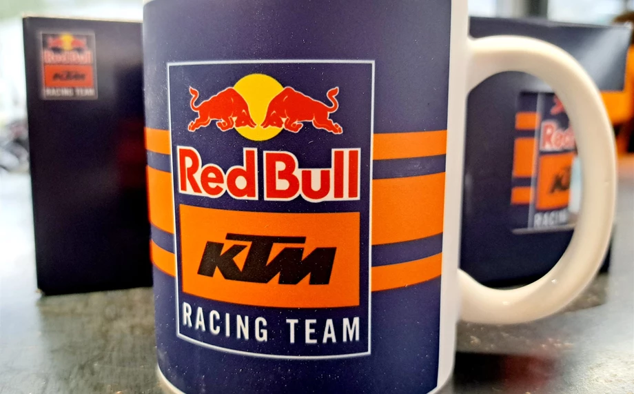 ... jede Menge KTM Accessoires und PowerWear….. Bild 3: ... jede Menge KTM Accessoires und PowerWear…..