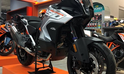 KTM 1290 Super Adventure S….